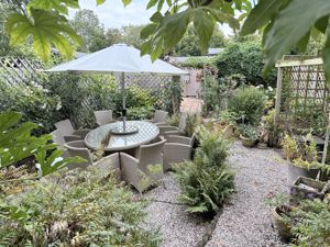 Photo 11- click for photo gallery